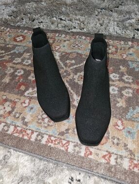 VIVAIA 'Chelsea' Black Knit Ankle Boots Size 7/37.5 EXCELLENT Pre-owned!